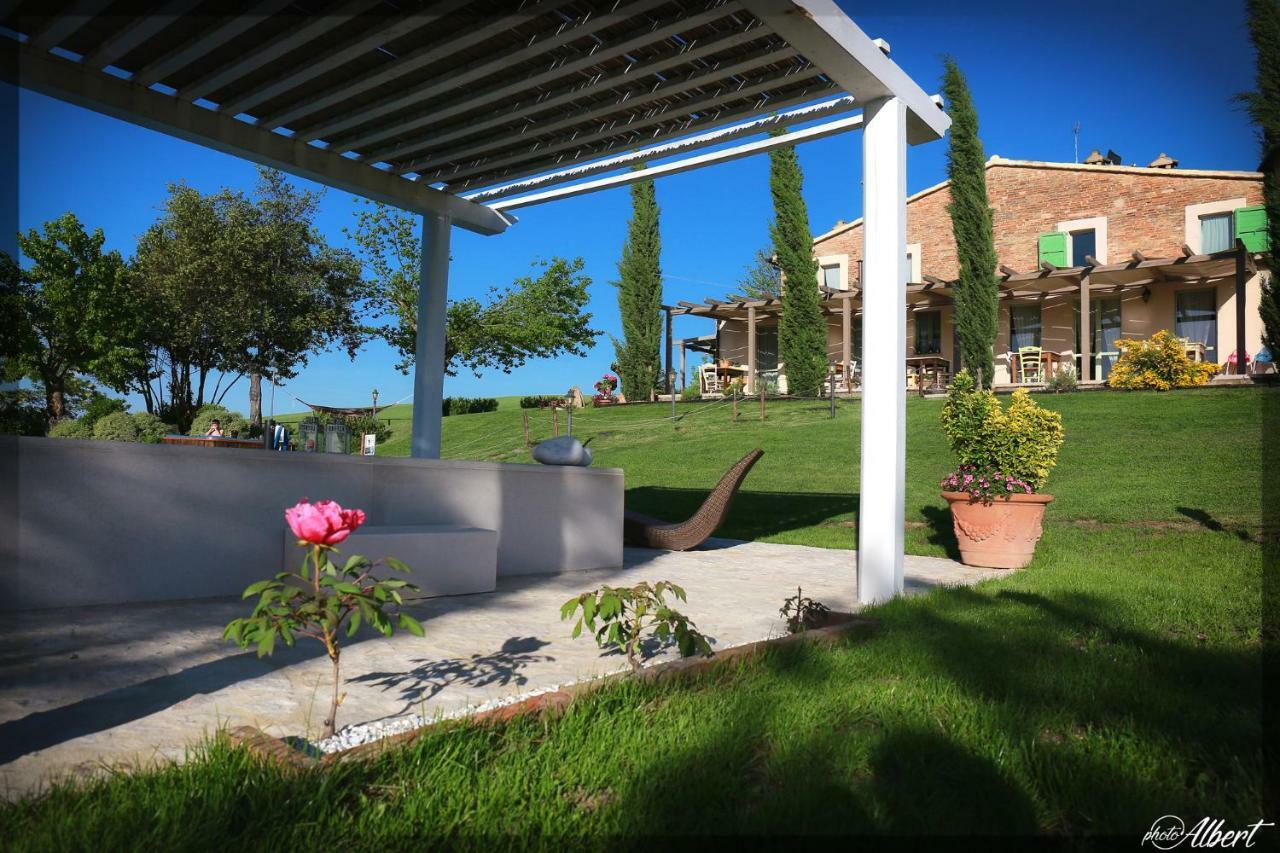 Le Maracla Country House Iesi Luaran gambar