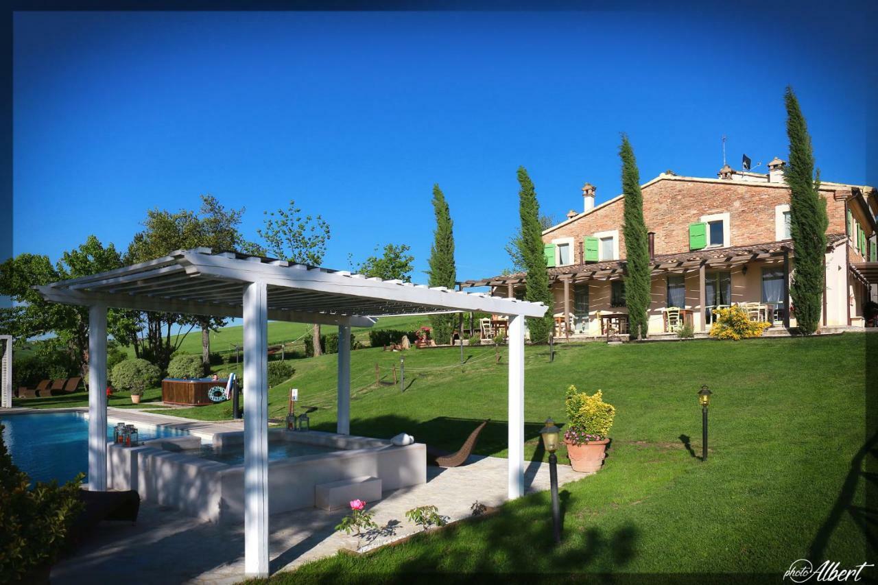 Le Maracla Country House Iesi Luaran gambar