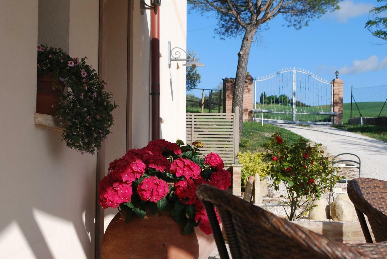 Le Maracla Country House Iesi Luaran gambar