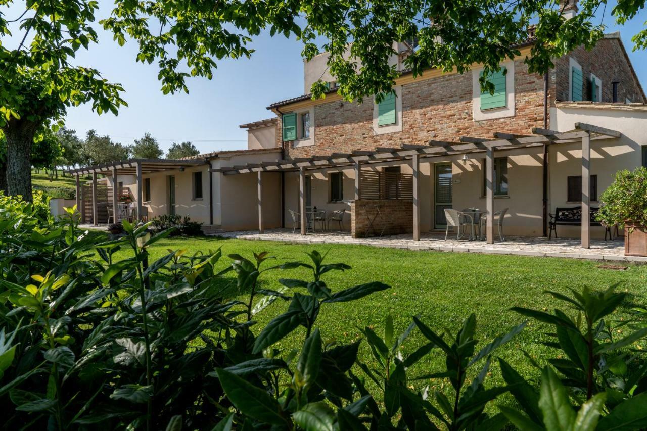 Le Maracla Country House Iesi Luaran gambar