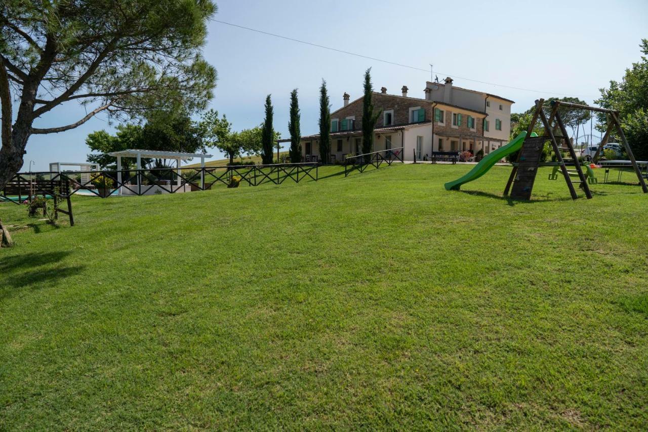 Le Maracla Country House Iesi Luaran gambar