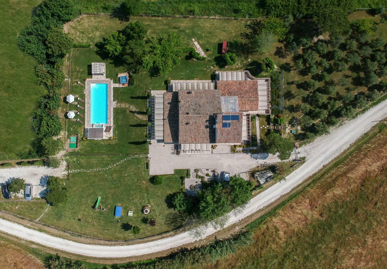 Le Maracla Country House Iesi Luaran gambar