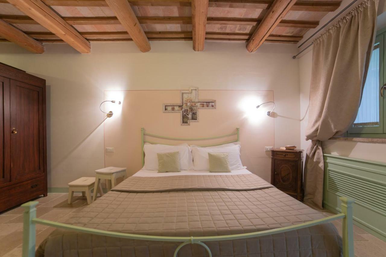 Le Maracla Country House Iesi Luaran gambar