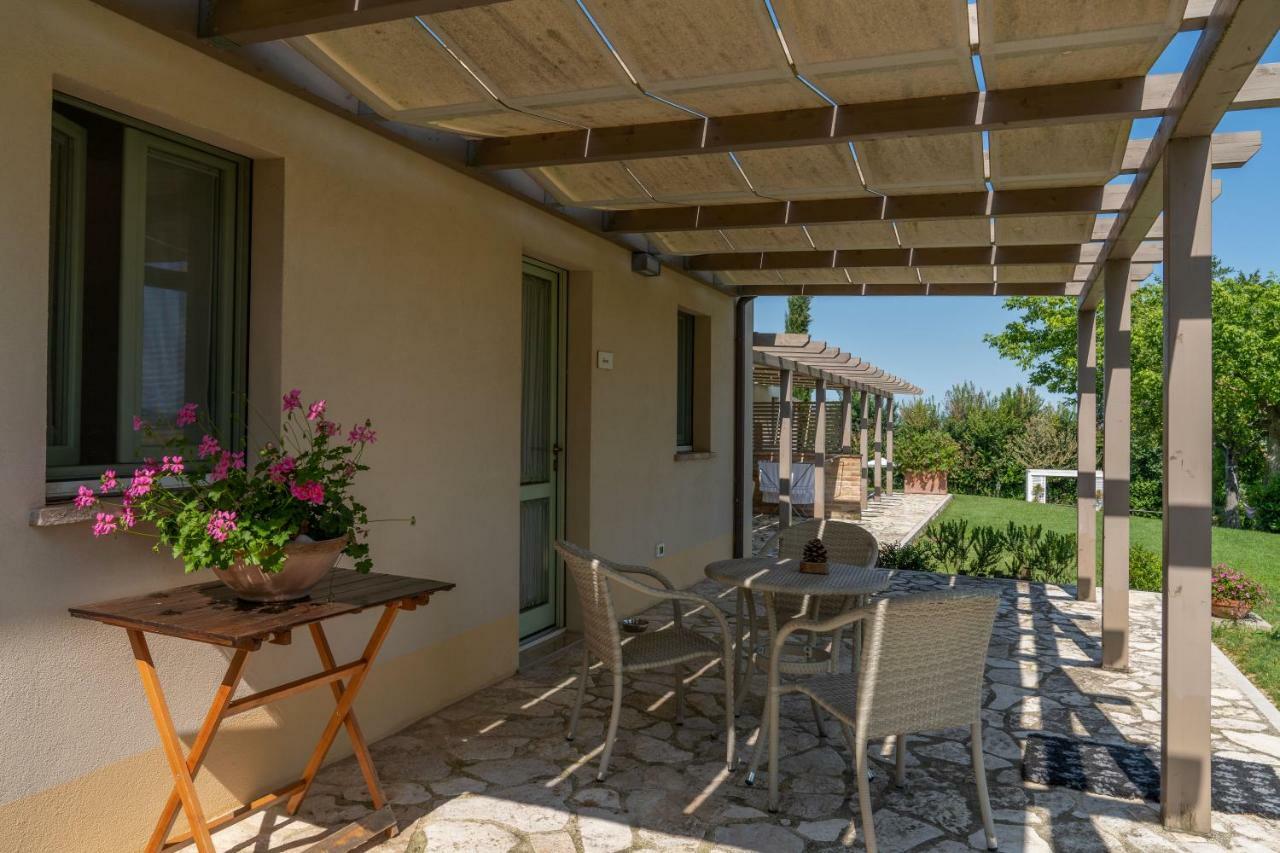 Le Maracla Country House Iesi Luaran gambar